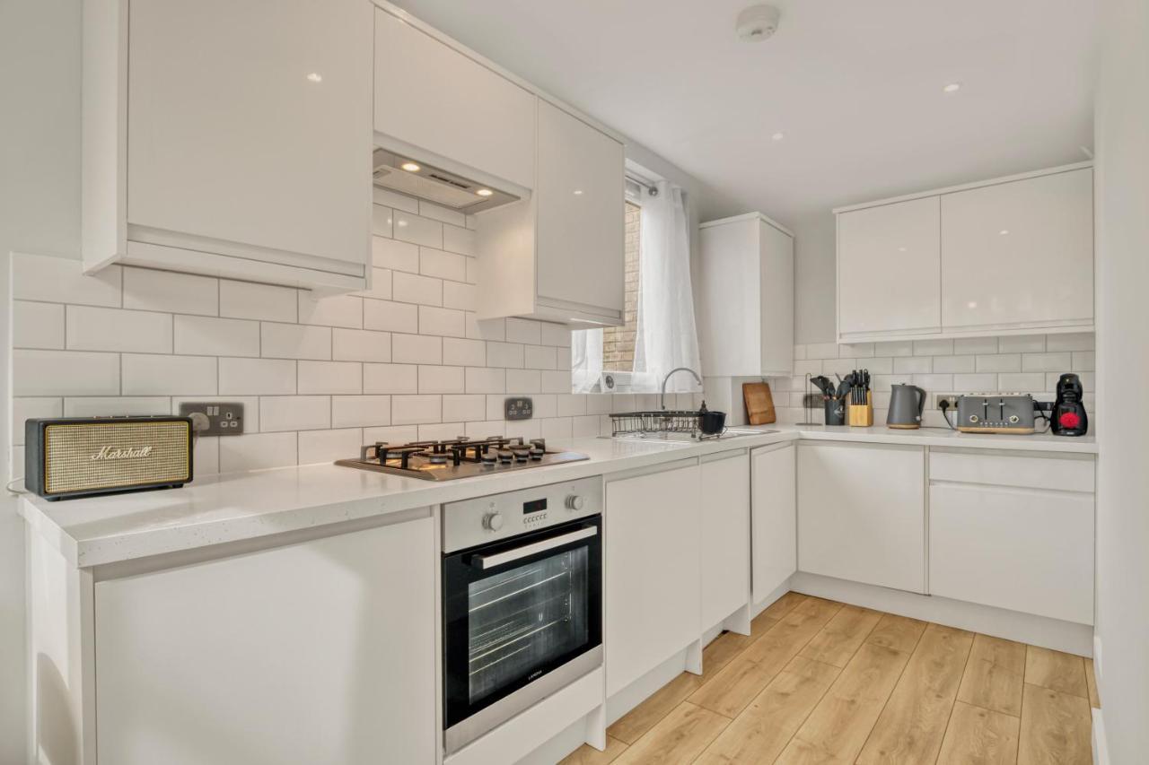 Homely 1Bed Apartment Vauxhall London Exterior foto